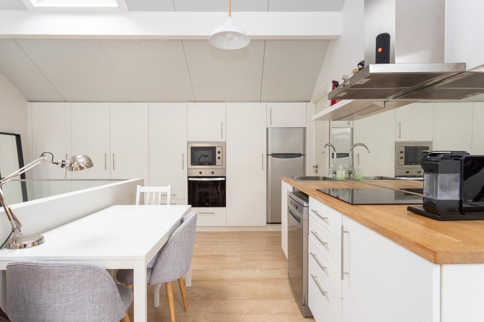 Modern Loft In Principe Real - Aircon | By Airnest Lissabon